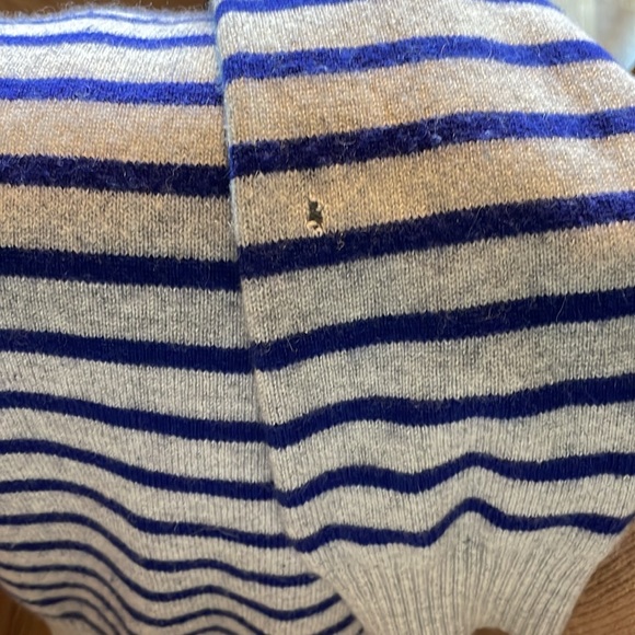 DEMYLEE boatneck, cashmere, striped sweater. Size Sm. - Picture 11 of 11